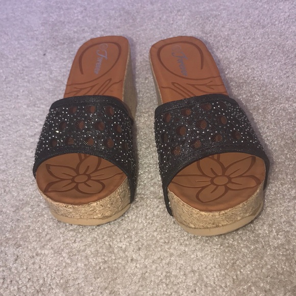 Cork wedge sandal size 5 - Picture 2 of 4
